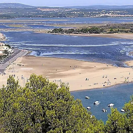Joli T2 Climatise Avec Exterieur A 10 Min Des Plages